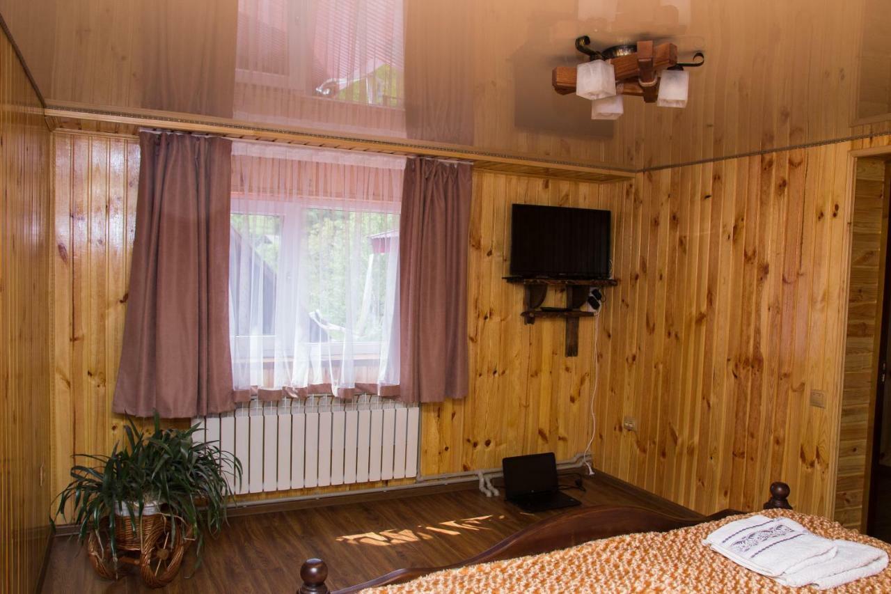 Карпатське Сяйво Hotell Synevyr Exteriör bild